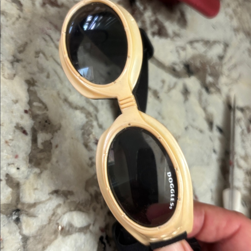 Original Dog Goggles in Cream - Brand - Picture 4 of 4